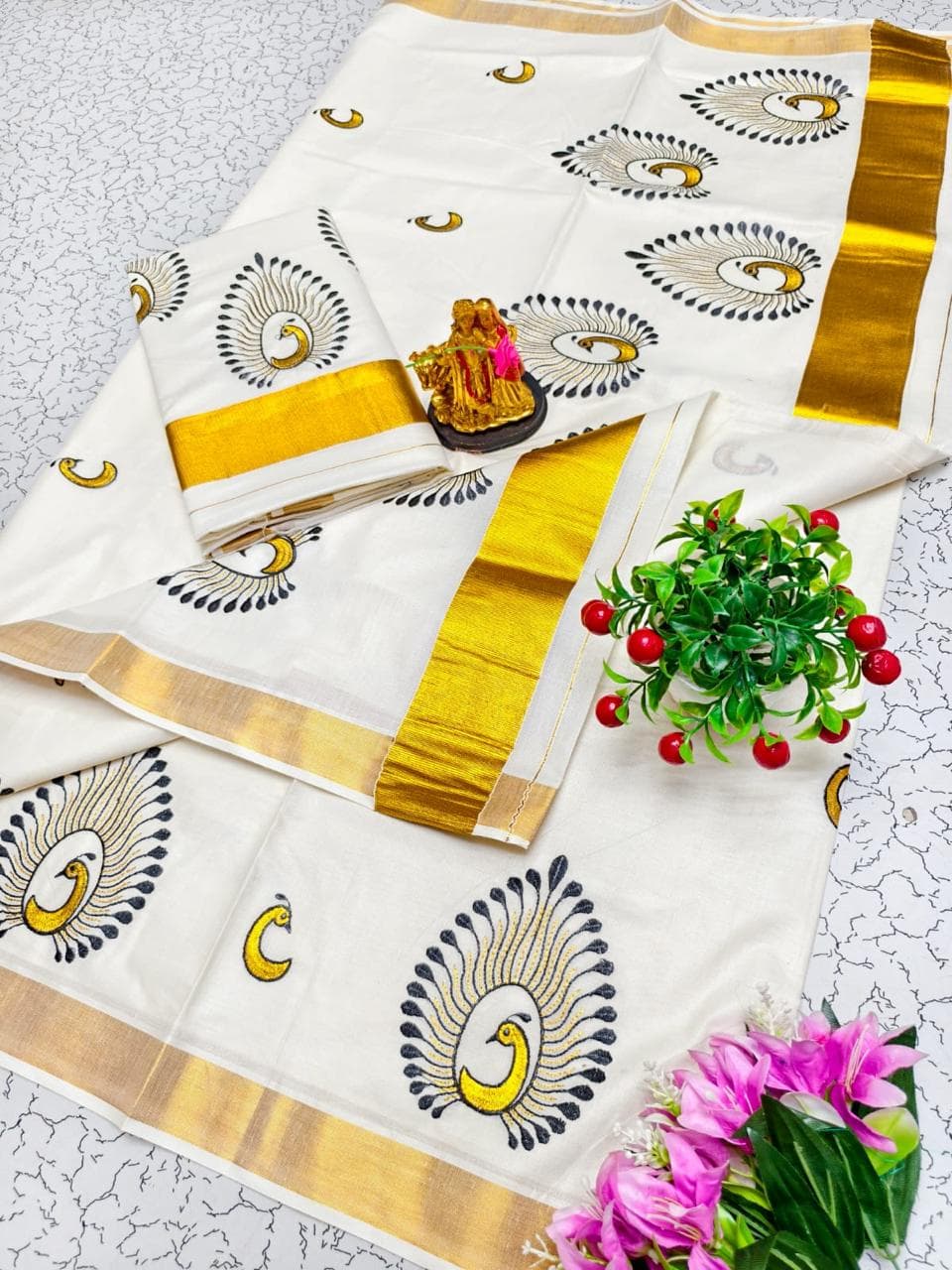 Kerala Onam Saree Set - Peacock Feather Motif